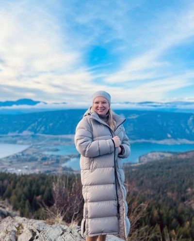 We are so sad to be saying goodbye to our wonderful hygienist Elina! She will be with us until mid-May, when her family plans to move to the coast. We appreciate the last three years of care you have delivered at SDC and will miss you greatly! 🦷

If you know a hygienist who may be interested in joining our team, please encourage them to send us a message at info@springfielddentalcentre.com